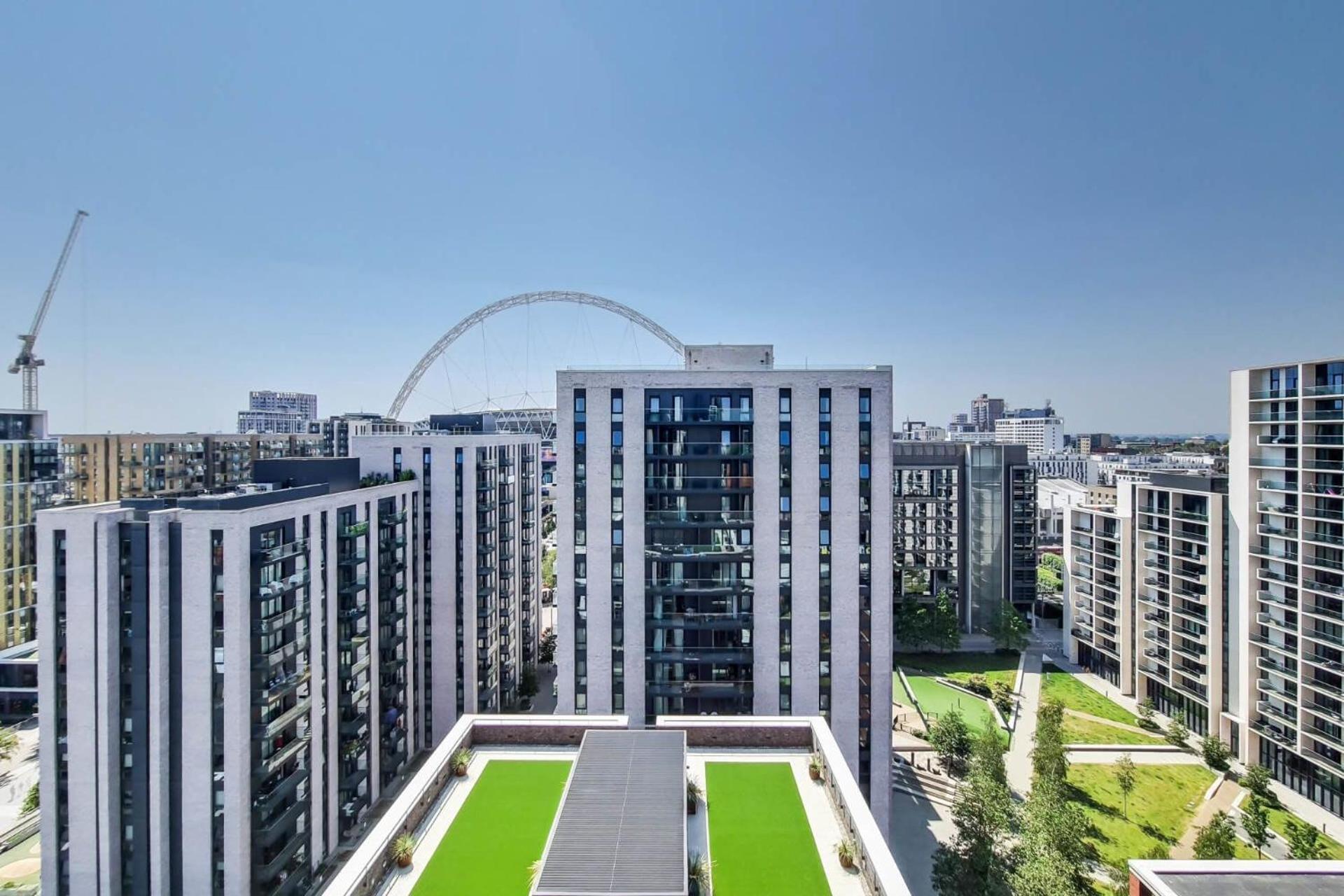 Botanical-Inspired Apartments At Repton Gardens Right In The Heart Of Wembley Park London Ngoại thất bức ảnh