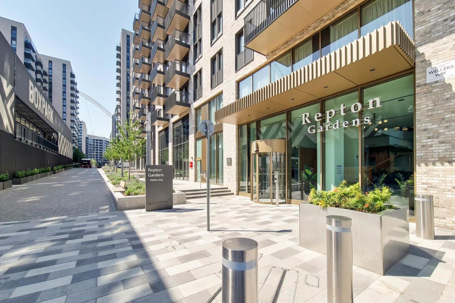 Botanical-Inspired Apartments At Repton Gardens Right In The Heart Of Wembley Park London Ngoại thất bức ảnh