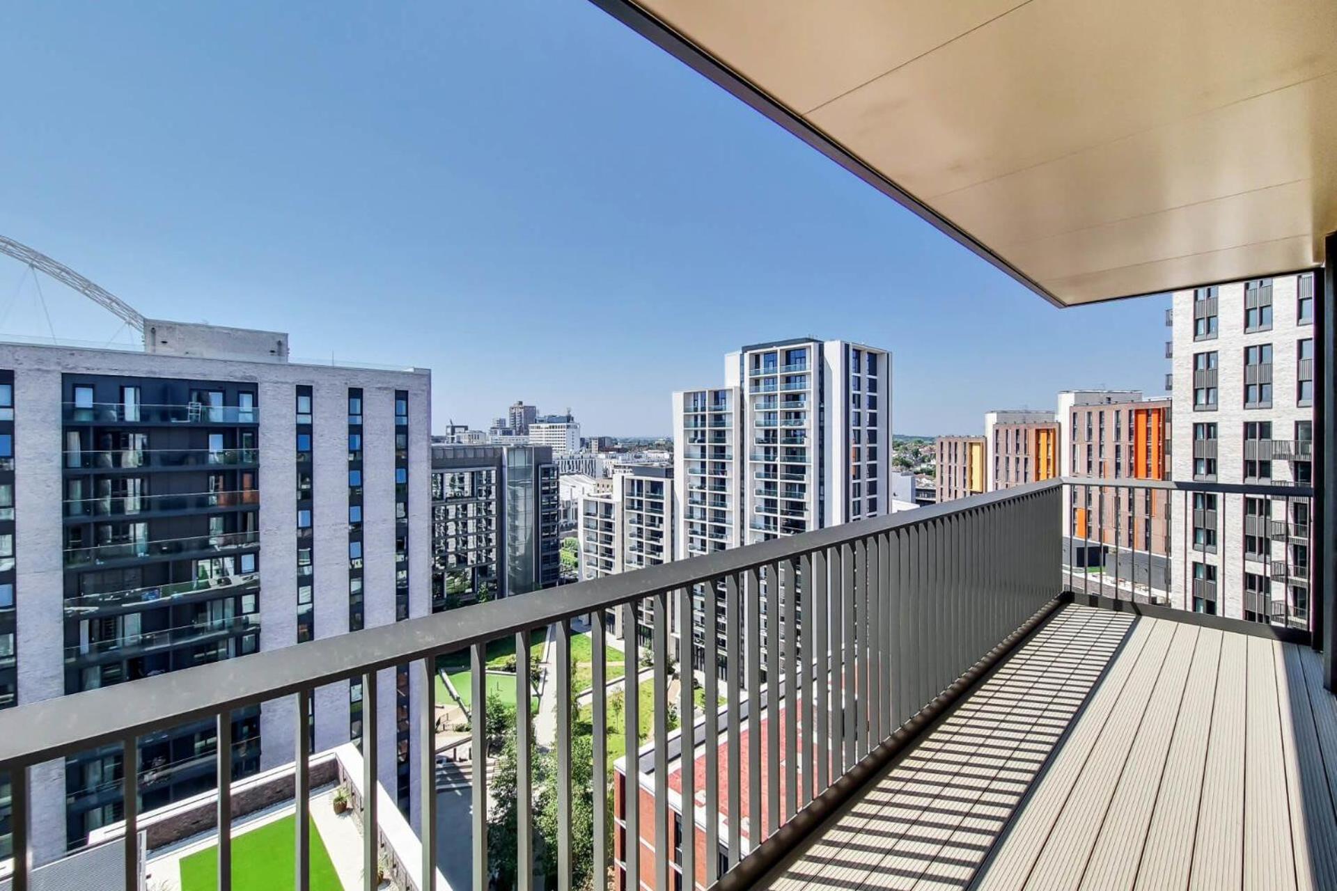 Botanical-Inspired Apartments At Repton Gardens Right In The Heart Of Wembley Park London Ngoại thất bức ảnh