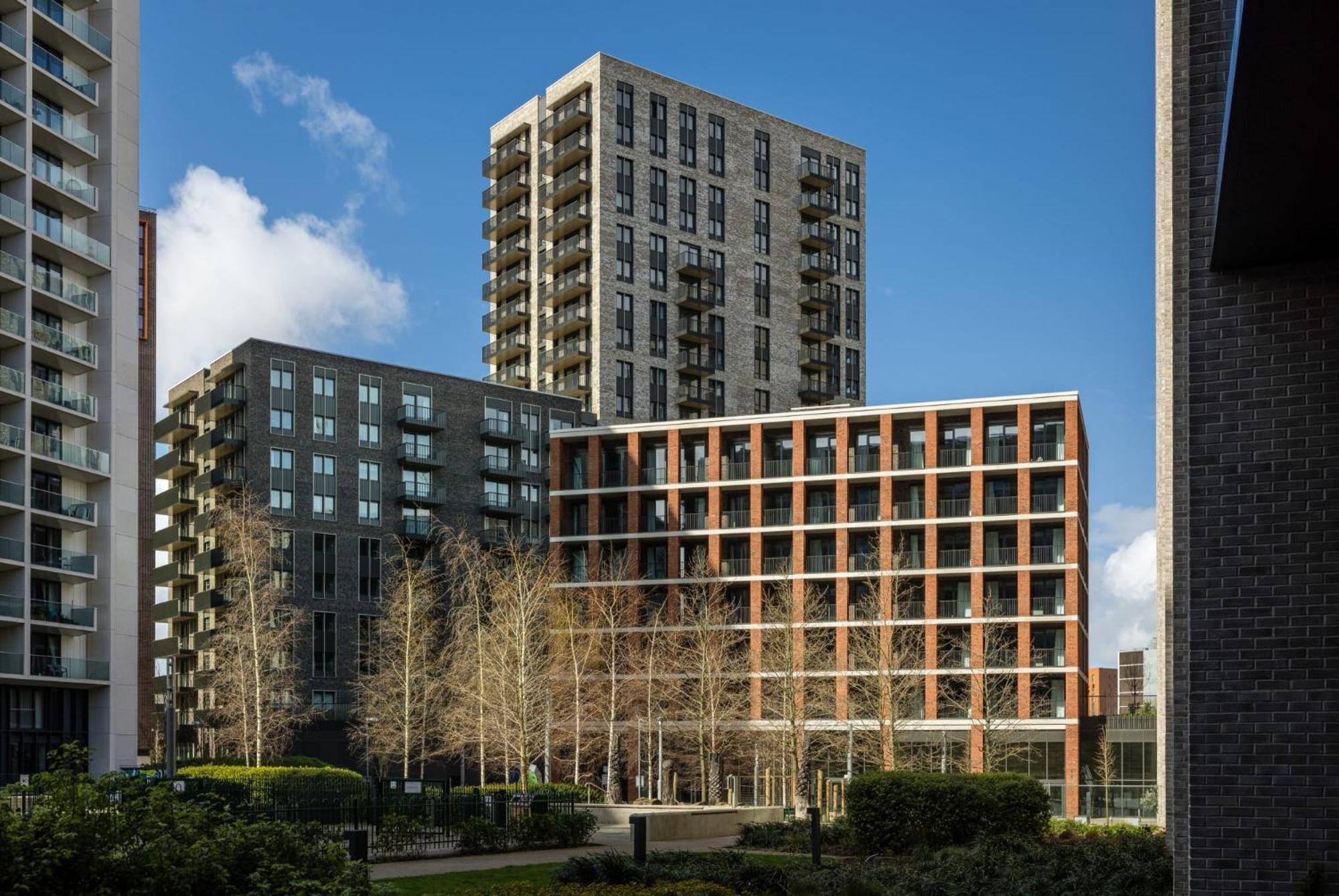 Botanical-Inspired Apartments At Repton Gardens Right In The Heart Of Wembley Park London Ngoại thất bức ảnh