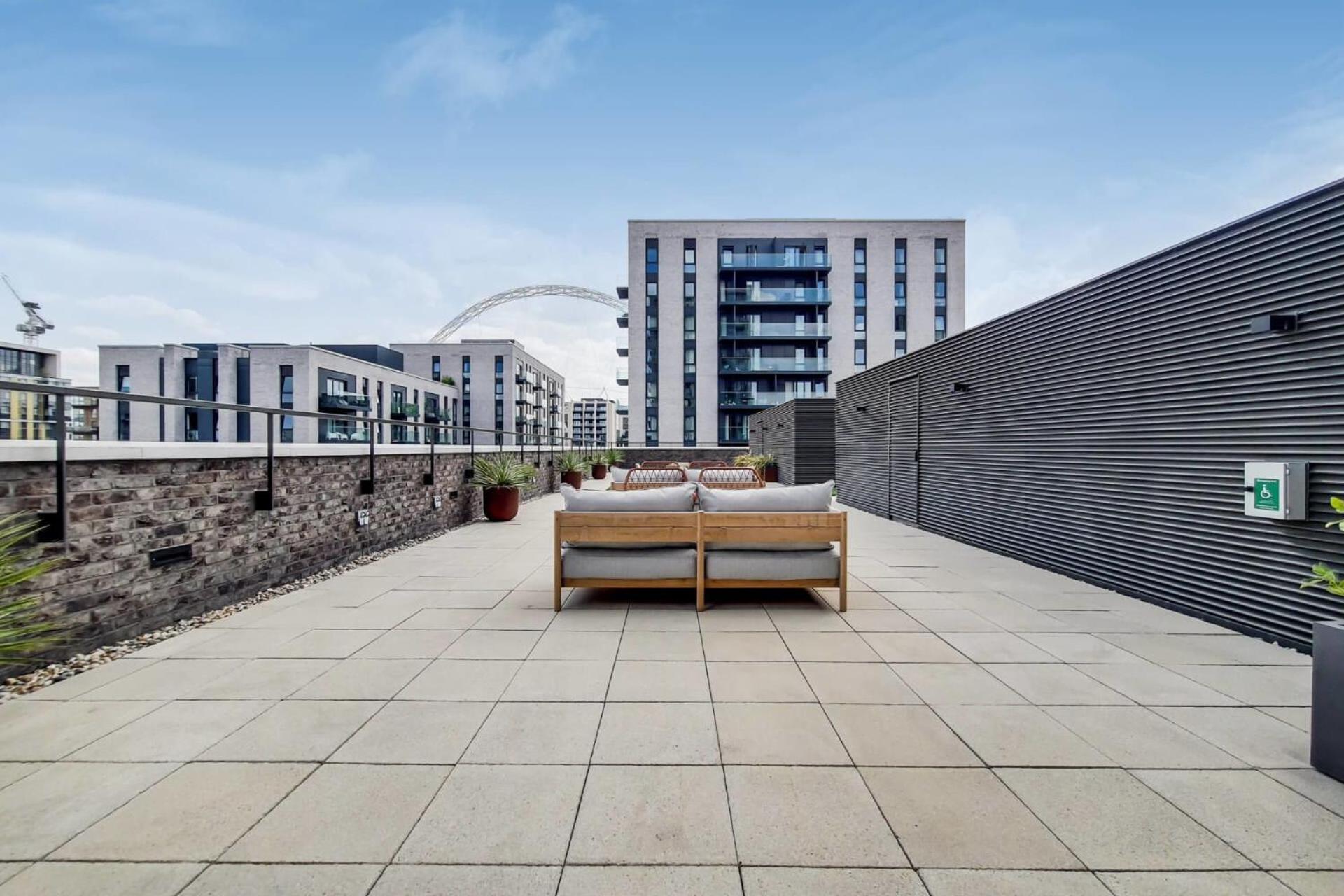 Botanical-Inspired Apartments At Repton Gardens Right In The Heart Of Wembley Park London Ngoại thất bức ảnh