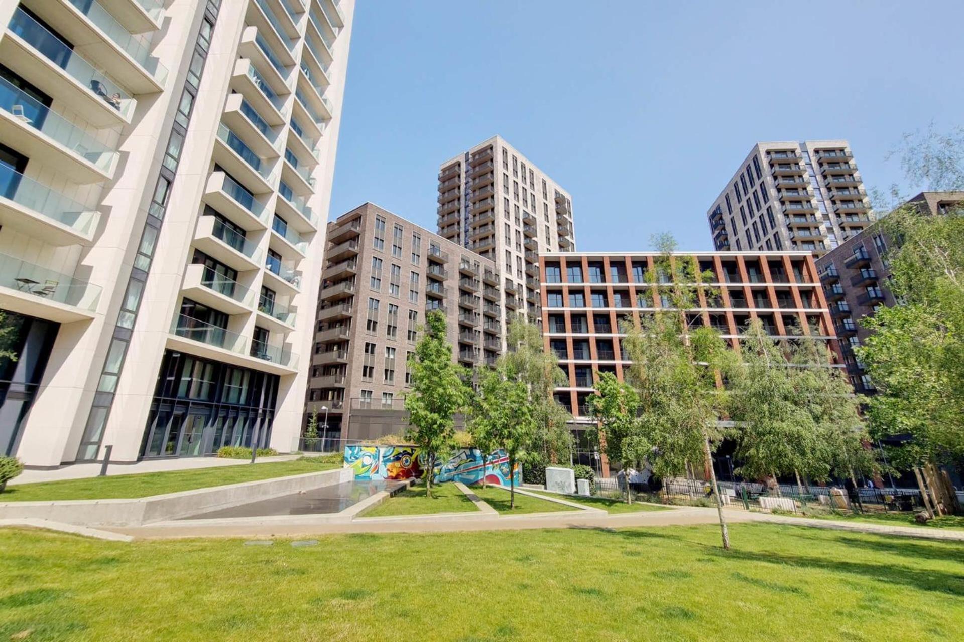 Botanical-Inspired Apartments At Repton Gardens Right In The Heart Of Wembley Park London Ngoại thất bức ảnh