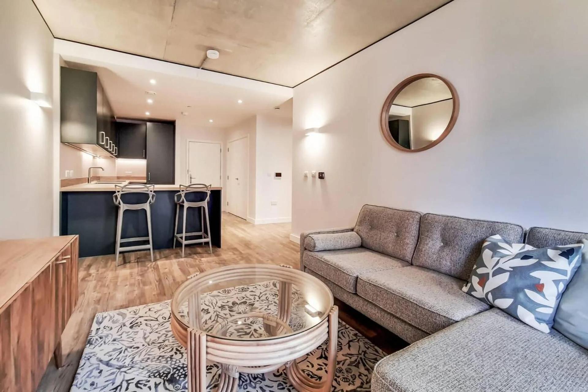 Botanical-Inspired Apartments At Repton Gardens Right In The Heart Of Wembley Park London Ngoại thất bức ảnh
