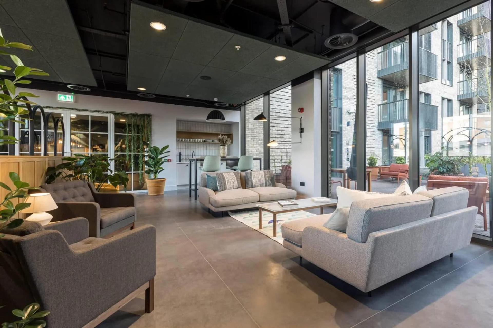 Botanical-Inspired Apartments At Repton Gardens Right In The Heart Of Wembley Park London Ngoại thất bức ảnh